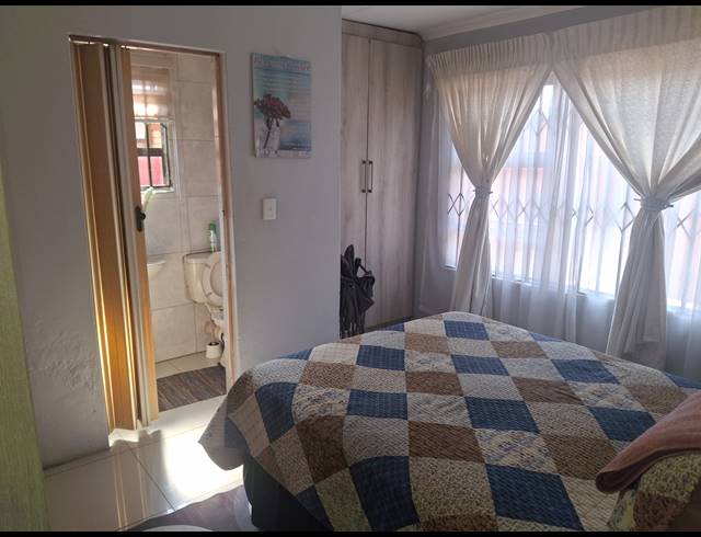 3 BEDROOM FREESTANDING FOR SALE IN VOSLOORUS EXT 3